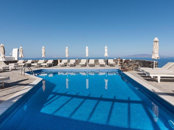 Agnadi View Villa : photo 3 de la chambre chambre supérieure avec loft - vue sur piscine