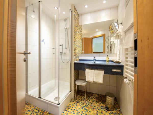 Kronenhotel : photo 1 de la chambre petite chambre simple