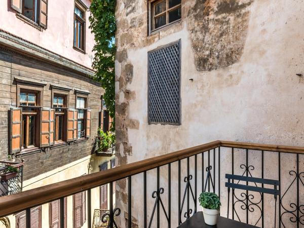 Hotel Off : photo 7 de la chambre chambre double de luxe avec balcon - vue sur ville