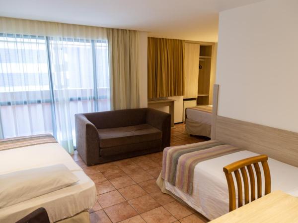 Plaza Praia Suítes : photo 8 de la chambre chambre triple standard