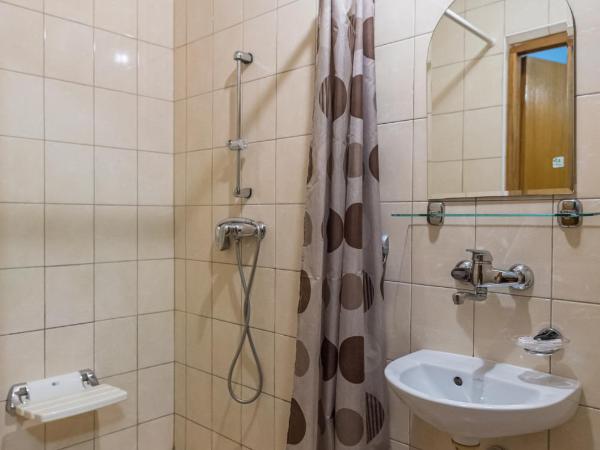 Dobre Miejsce Dom Rekolekcyjny : photo 4 de la chambre chambre simple - accessible aux personnes à mobilité réduite