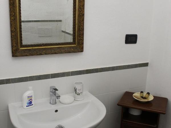 Agriturismo Verdure Naturali : photo 9 de la chambre chambre double avec salle de bains privative