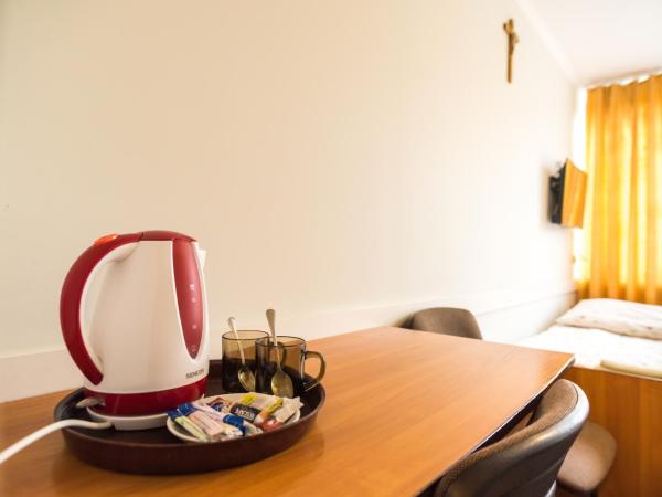 Dobre Miejsce Dom Rekolekcyjny : photo 5 de la chambre chambre lits jumeaux avec salle de bains