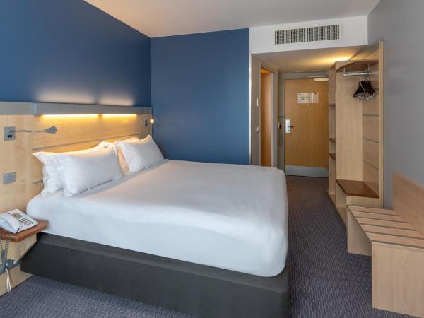 Holiday Inn Express Saint-Nazaire, an IHG Hotel : photo 3 de la chambre chambre double ou lits jumeaux standard