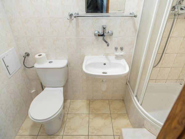 Dobre Miejsce Dom Rekolekcyjny : photo 5 de la chambre chambre lits jumeaux