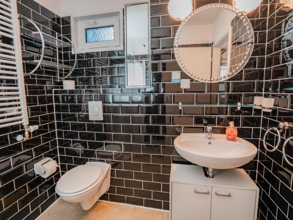 Motel Home Berlin : photo 5 de la chambre studio familial - accessible aux personnes à mobilité réduite