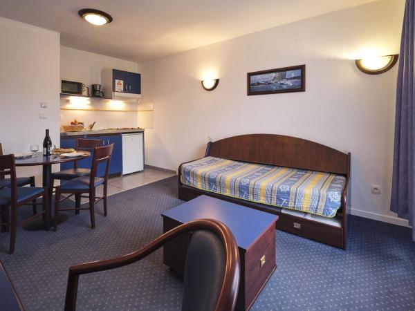 Zenitude Hôtel-Résidences Carcassonne : photo 3 de la chambre appartement 1 chambre - lit double