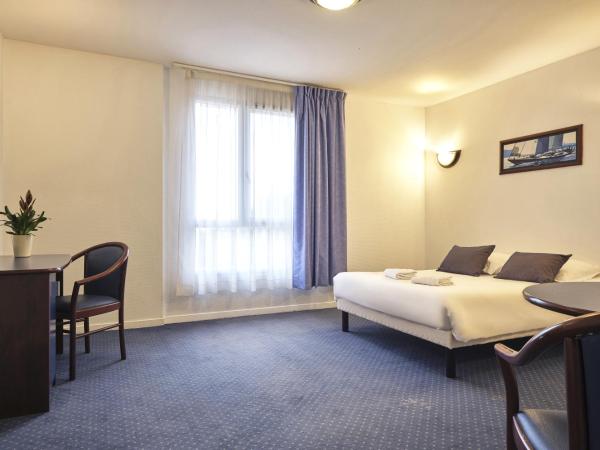 Zenitude Hôtel-Résidences Carcassonne : photo 4 de la chambre studio avec lit double