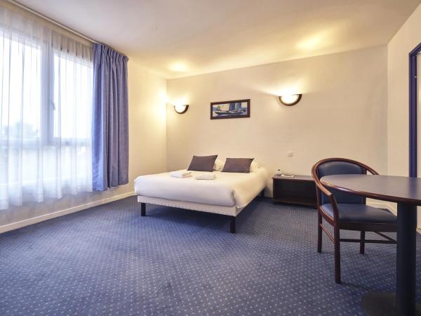 Zenitude Hôtel-Résidences Carcassonne : photo 5 de la chambre studio avec lit double