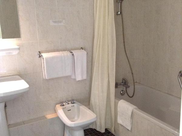 Hôtel Du Stade : photo 7 de la chambre chambre double Économique (1 à 2 personnes)