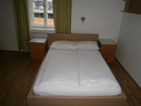 Institut St.Sebastian : photo 2 de la chambre chambre quadruple avec salle de bains privative