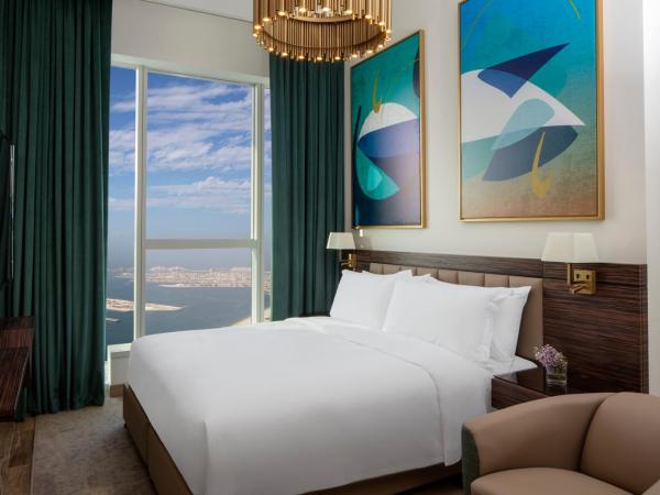 Avani Plus Palm View Dubai Hotel & Suites : photo 1 de la chambre appartement 3 chambres supérieur avec vue sur mer