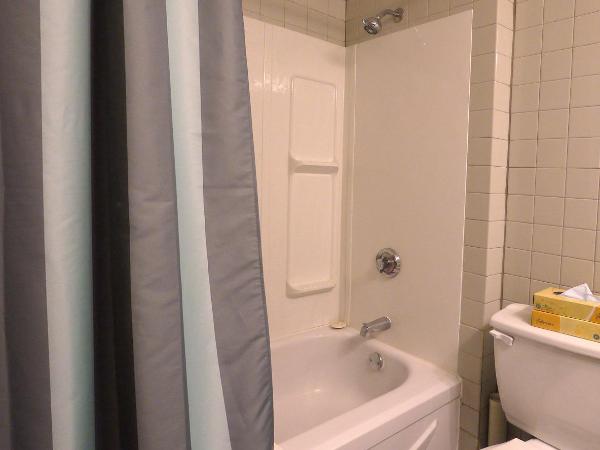 Roadking Inns Motel : photo 5 de la chambre chambre quadruple standard - animaux domestiques non acceptés