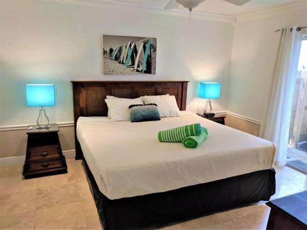 Manhattan Tower Apartment Hotel : photo 4 de la chambre garden villa two bedroom