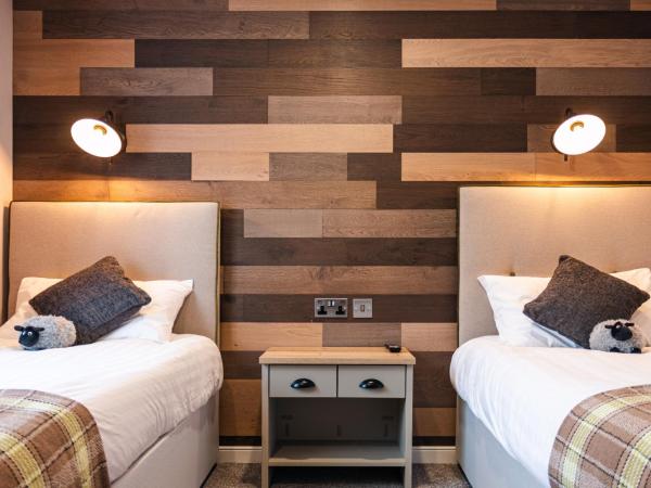 The White Rose Lodge with Hot Tub : photo 9 de la chambre maison 2 chambres