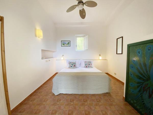 Residence Terra Rossa Taormina : photo 1 de la chambre studio avec patio - vue sur jardin