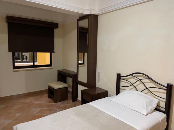 Hostal Nordés : photo 6 de la chambre chambre simple avec salle de bains privative