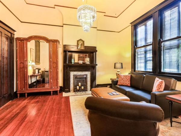 Canal Street Inn : photo 3 de la chambre suite lit king-size