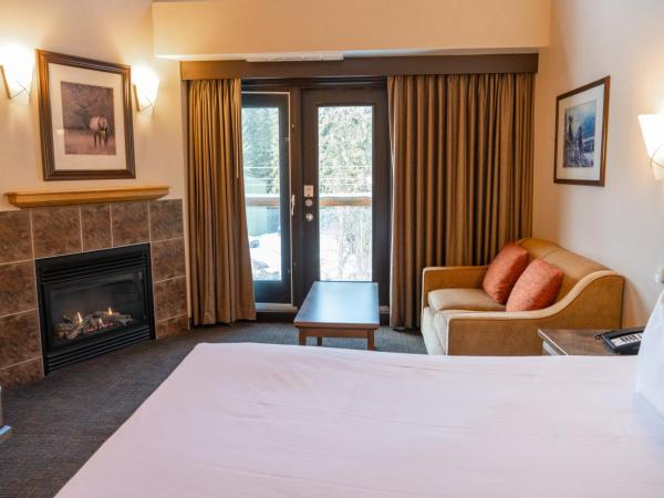 The Rundlestone Lodge : photo 4 de la chambre suite lit king-size avec bain à remous