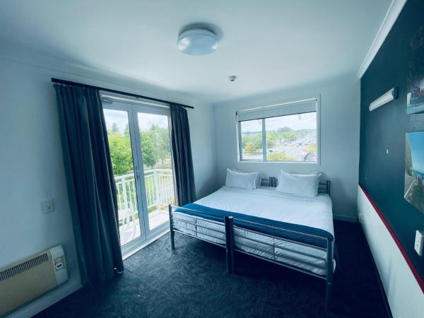 Based by the Lake : photo 4 de la chambre deluxe double or twin room - no children