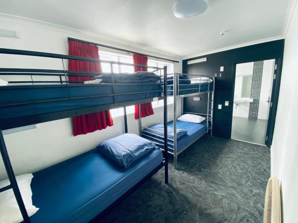 Based by the Lake : photo 2 de la chambre 4 bed ensuite dormitory - no children