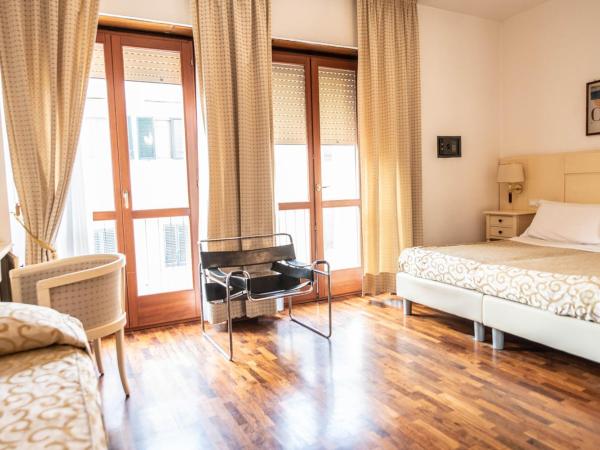 Grand Hotel Duomo : photo 1 de la chambre chambre triple supérieure avec vue