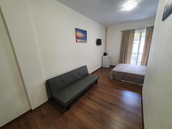 City Center Athenes rooms : photo 9 de la chambre chambre triple avec balcon