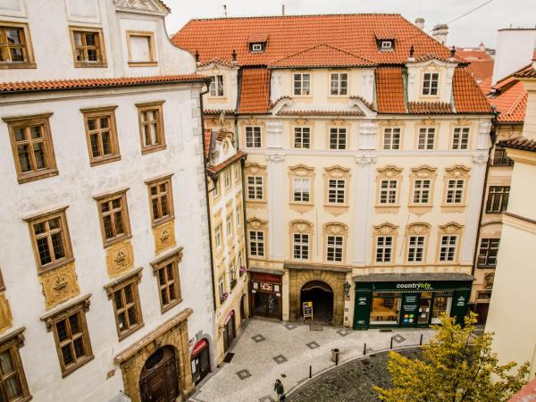 Best Spot Hostel : photo 6 de la chambre chambre lits jumeaux avec salle de bains commune