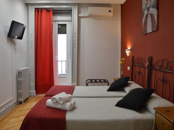 Hostal Aresol : photo 4 de la chambre chambre double supérieure