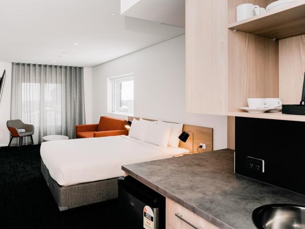 Toms Court Hotel : photo 3 de la chambre chambre lit king-size deluxe