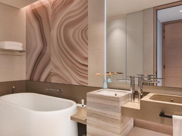 Address Beach Resort : photo 5 de la chambre chambre deluxe - vue sur port de plaisance