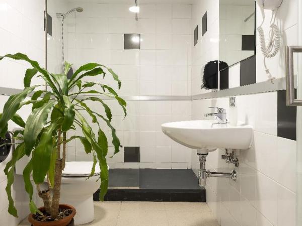 Roisa Hostal Boutique : photo 10 de la chambre room #245196009