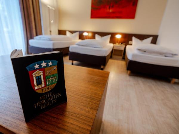 Hotel Tiergarten Berlin : photo 7 de la chambre chambre triple
