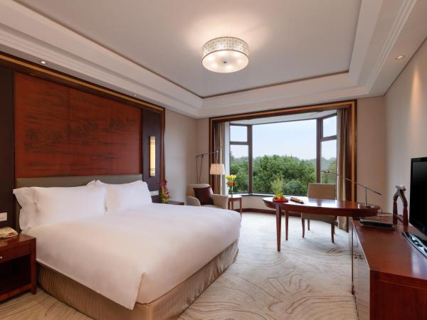 Sofitel Hangzhou Westlake : photo 2 de la chambre chambre lit queen-size supérieure - vue sur ville