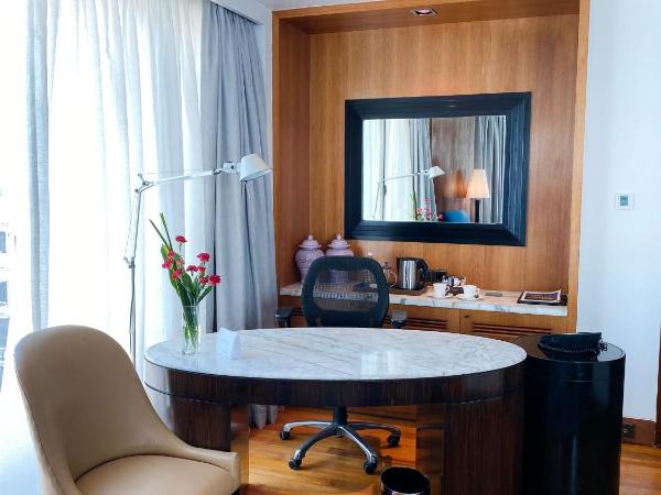 InterContinental Marine Drive Mumbai, an IHG Hotel : photo 2 de la chambre suite 1 chambre - vue sur mer