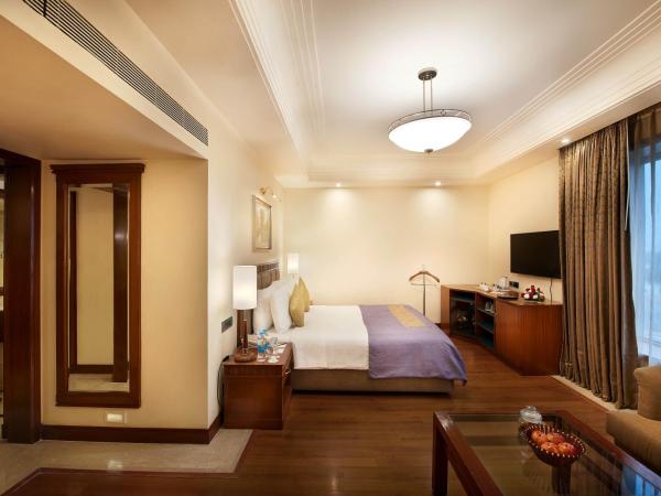 The Accord Metropolitan : photo 4 de la chambre premier double room with 20% off on food and soft beverages 15% off on spa services