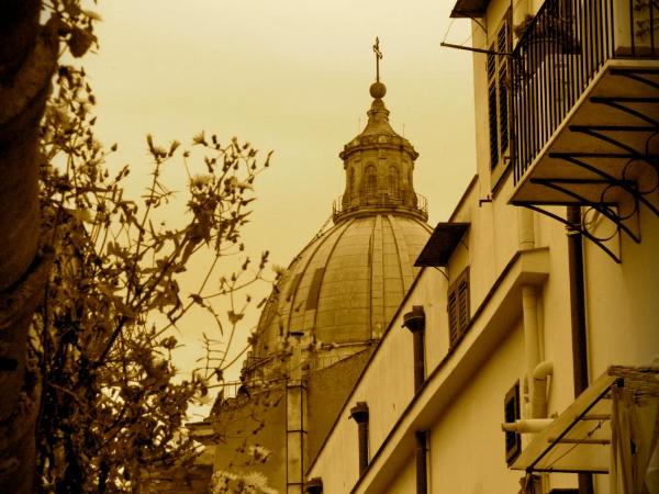 Federico Secondo B&B : photo 2 de la chambre chambre double avec balcon