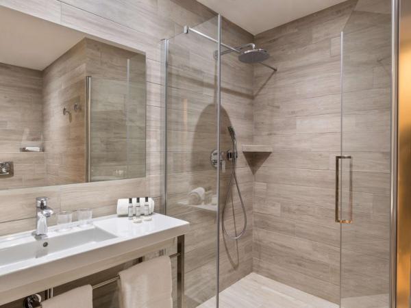 Best Western Hotel du Roy d'Aragon : photo 5 de la chambre chambre double supérieure avec vue sur le port