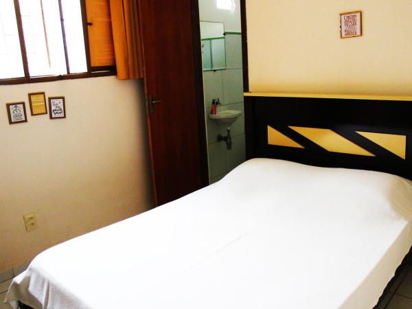 Hostel Das Canárias : photo 10 de la chambre chambre double avec salle de bains privative