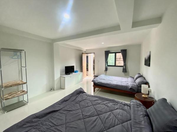 YOYO HOUSE : photo 3 de la chambre chambre avec 2 grands lits queen-size