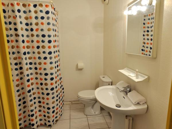 Residhotel Cannes Festival : photo 8 de la chambre studio (2 adultes + 2 enfants)