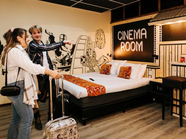 Amsterdam Teleport Hotel : photo 2 de la chambre studio double avec thème cinéma