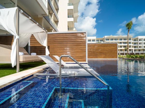 Planet Hollywood Cancun, An Autograph Collection All-Inclusive Resort : photo 5 de la chambre suite junior accès direct piscine