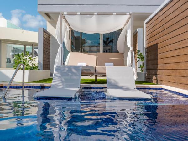 Planet Hollywood Cancun, An Autograph Collection All-Inclusive Resort : photo 7 de la chambre suite junior accès direct piscine