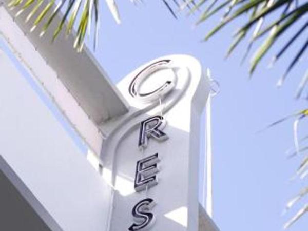 Crest Hotel Suites : photo 1 de la chambre room #18121918