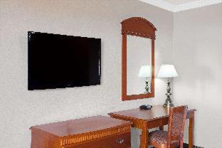 Super 8 by Wyndham Hollywood/LA Area : photo 1 de la chambre room #18573914