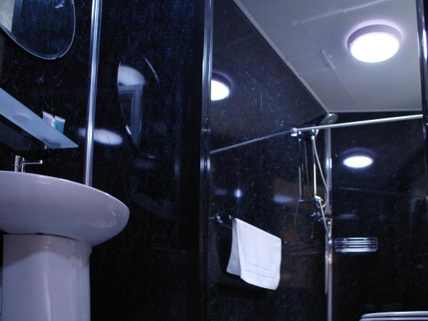 The Liverpool Inn Hotel : photo 5 de la chambre chambre quadruple