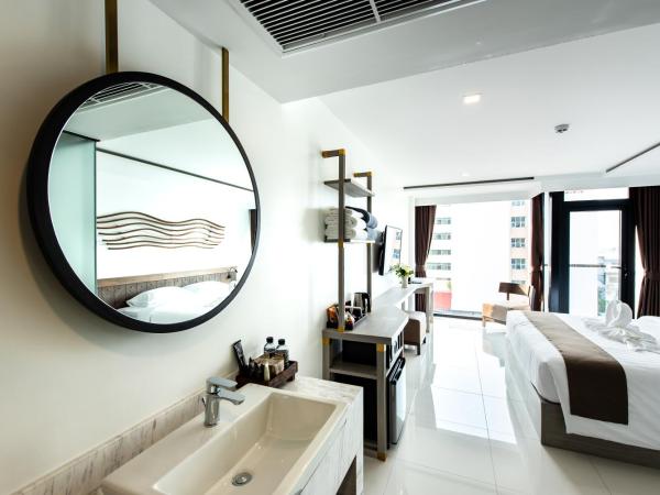 Blackwoods Hotel Pattaya - SHA Extra Plus : photo 7 de la chambre chambre double supérieure