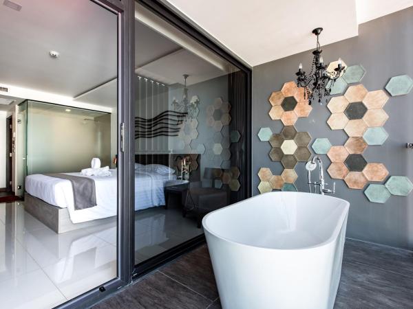 Blackwoods Hotel Pattaya - SHA Extra Plus : photo 6 de la chambre chambre double deluxe - vue sur mer