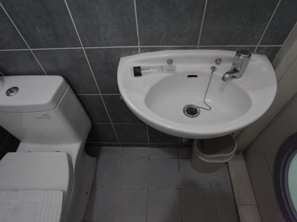 LeGreen Suite Tebet : photo 4 de la chambre chambre double supérieure